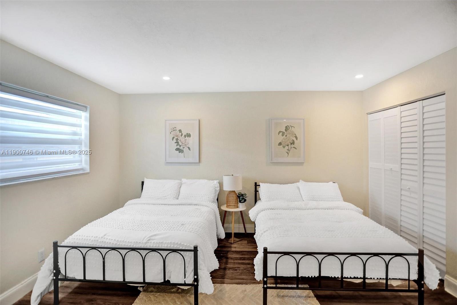 Ver detalles   /  2401 sq. ft. $ 2025-10-22 0 foto