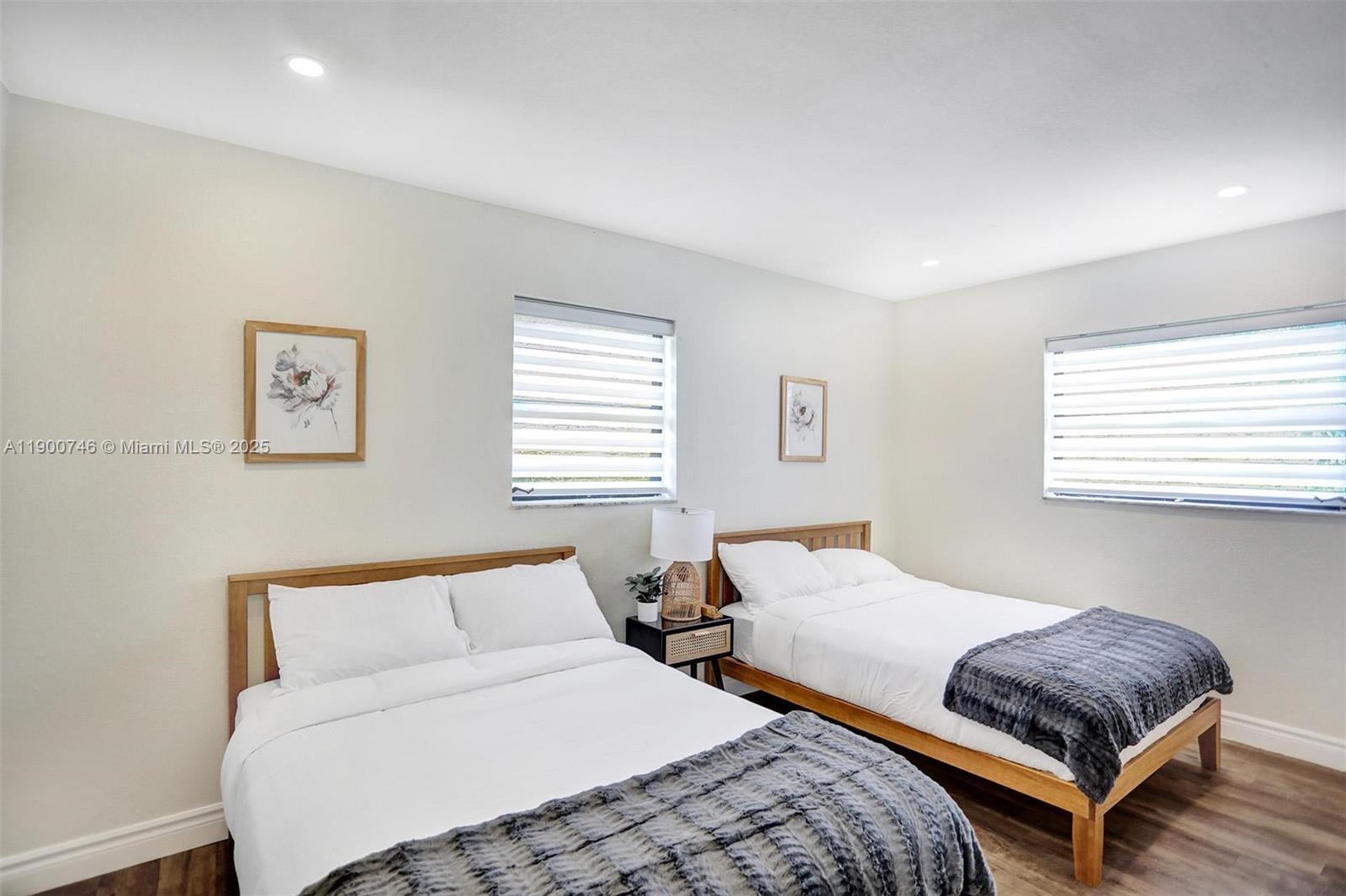 Ver detalles   /  2401 sq. ft. $ 2025-10-22 0 foto