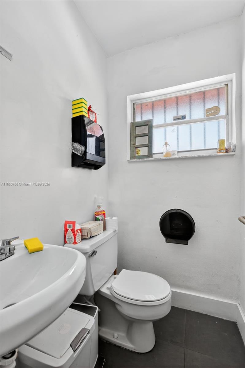 See details 115, 501, 503 / sq. ft. $ 2025-10-22 0 Photo