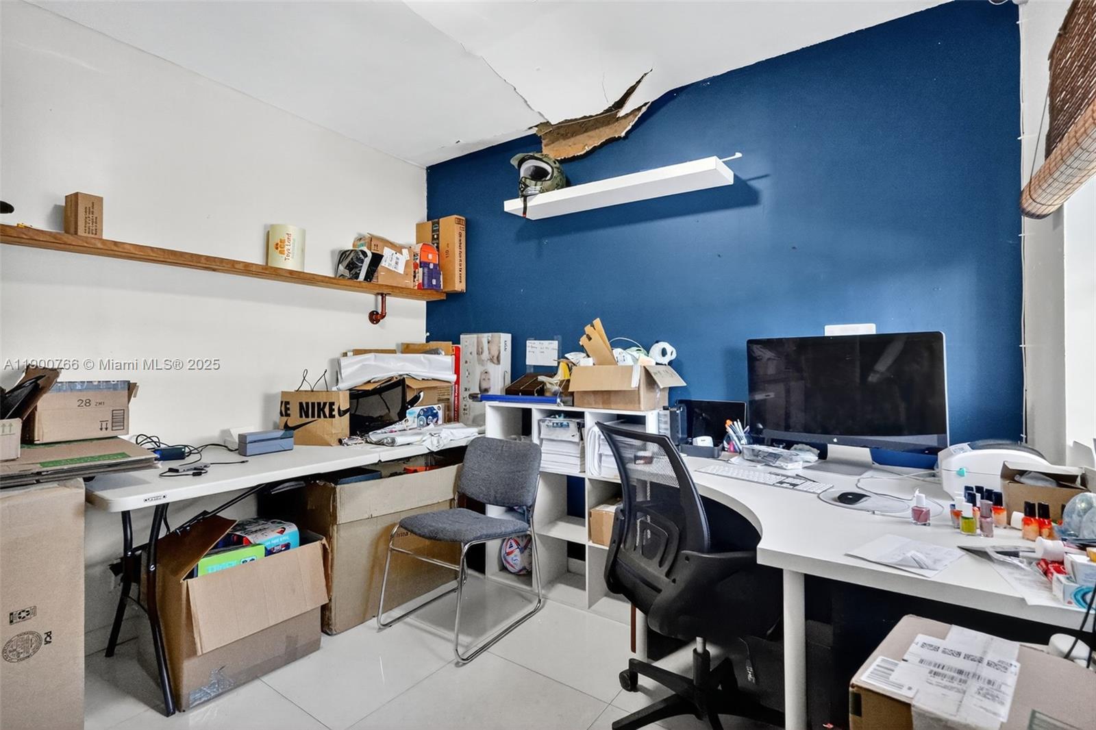 See details 115, 501, 503 / sq. ft. $ 2025-10-22 0 Photo