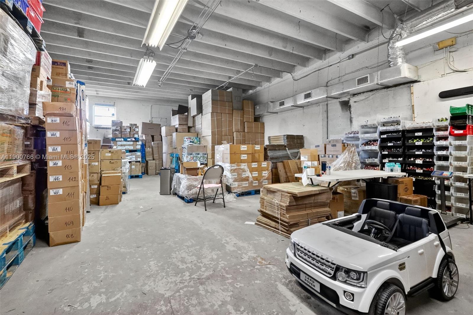 See details 115, 501, 503 / sq. ft. $ 2025-10-22 0 Photo