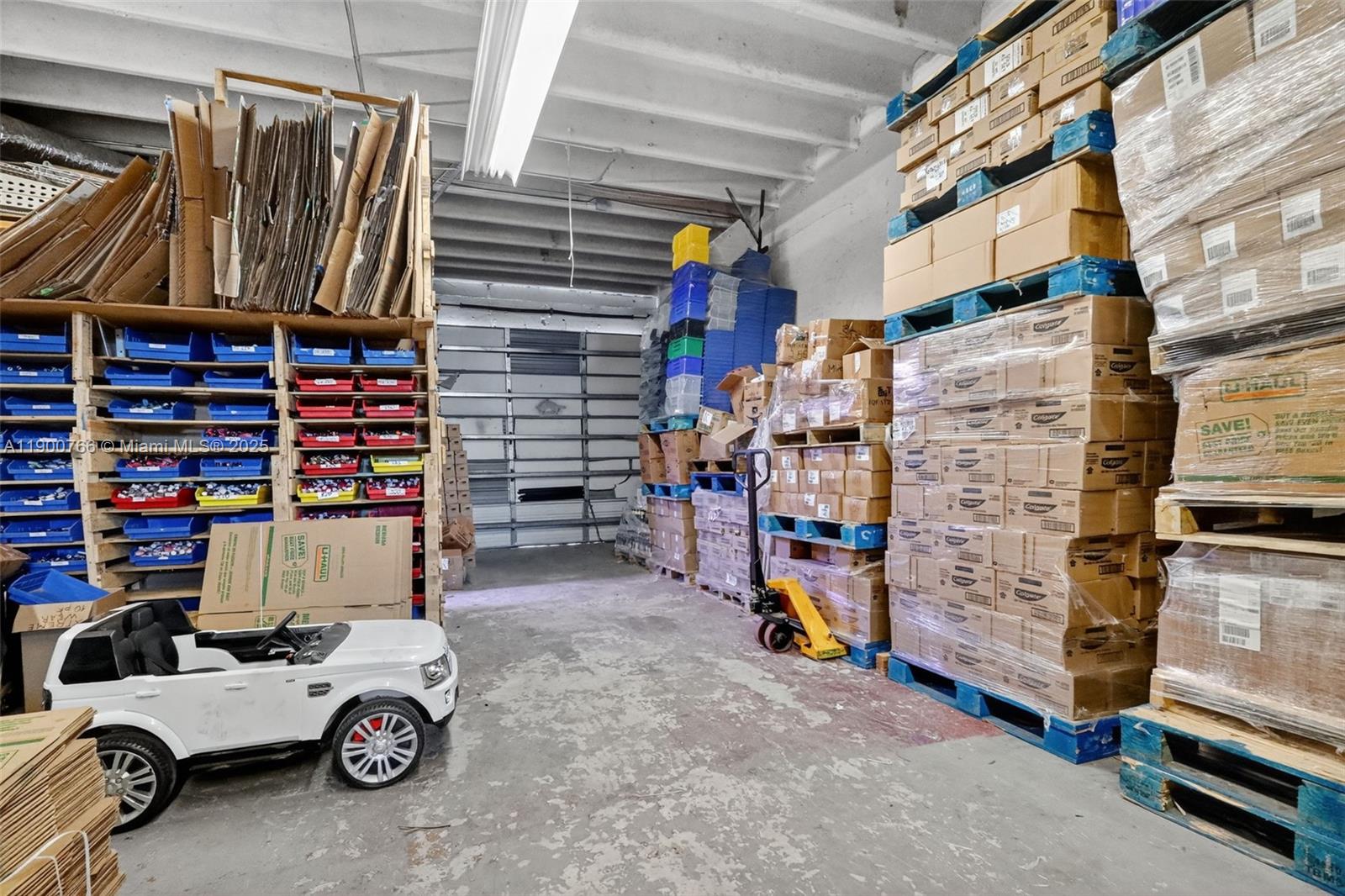 See details 115, 501, 503 / sq. ft. $ 2025-10-22 0 Photo