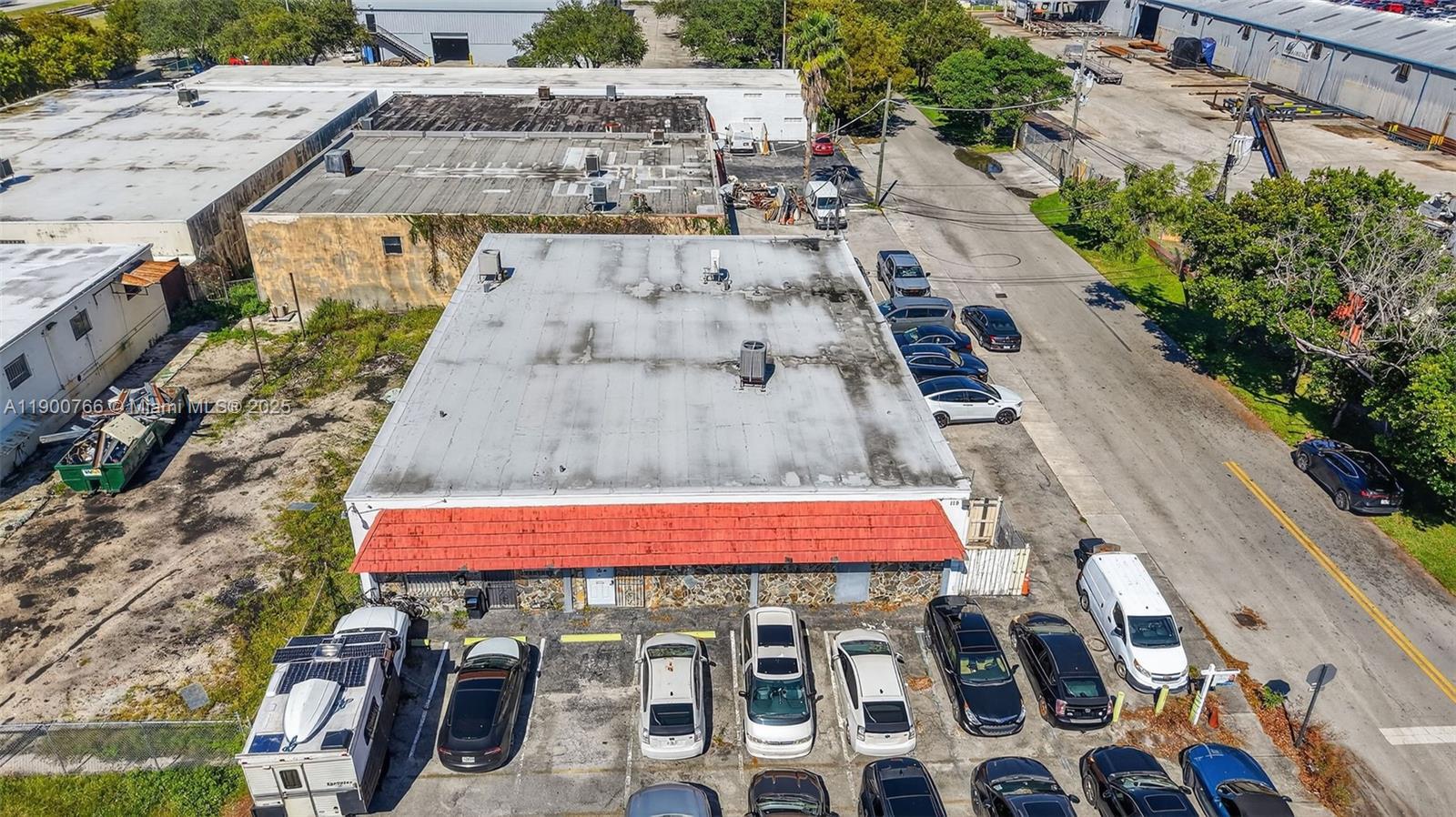 See details 115, 501, 503 / sq. ft. $ 2025-10-22 0 Photo