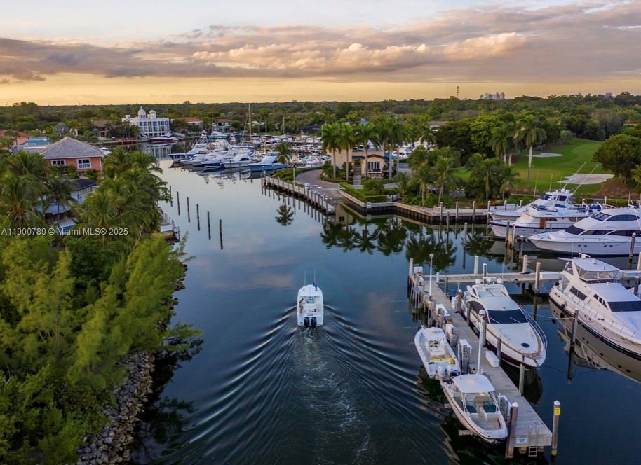 See details   /   sq. ft. $ 2025-10-22 0 Photo