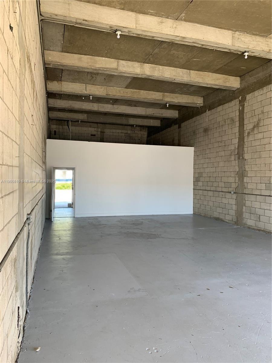 See details   /   sq. ft. $ 2025-10-22 0 Photo