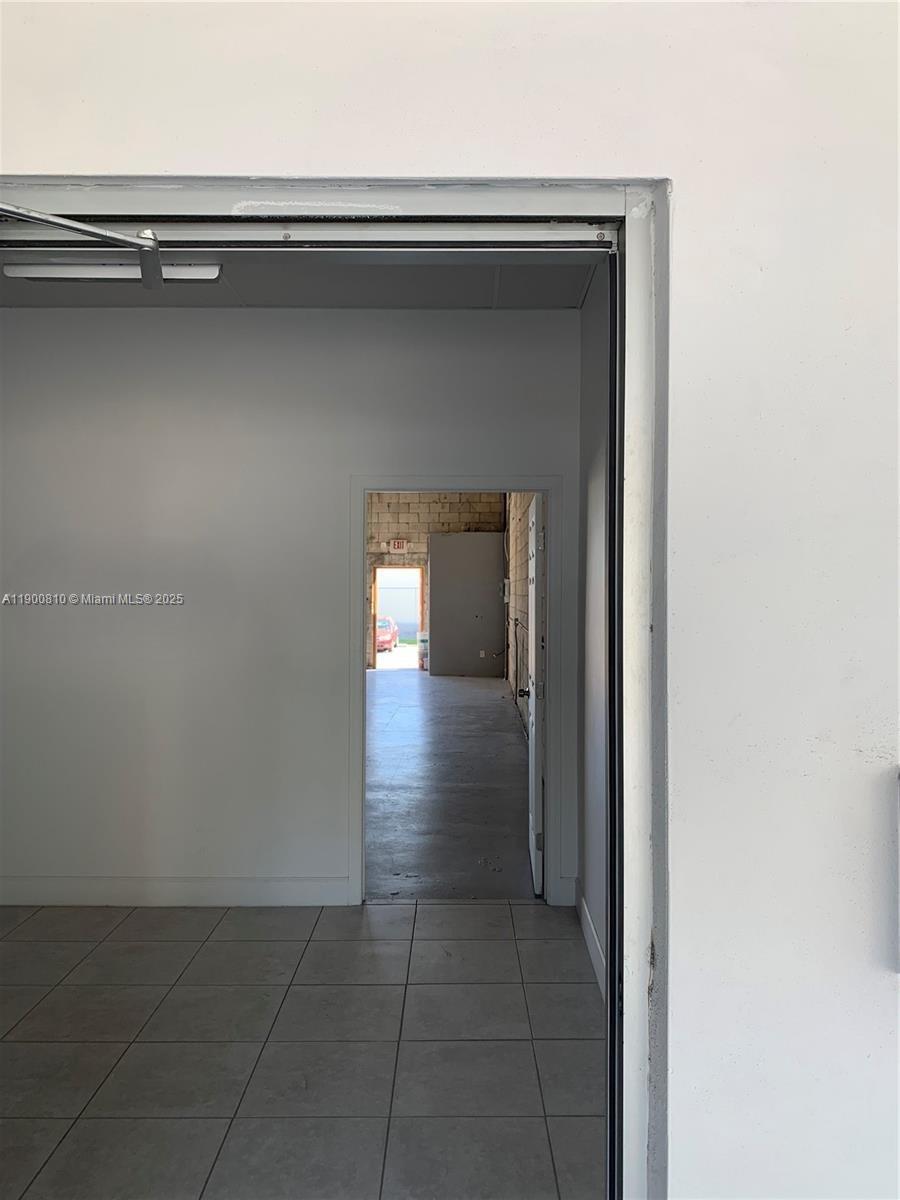 See details   /   sq. ft. $ 2025-10-22 0 Photo