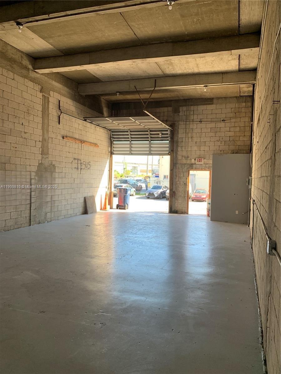 See details   /   sq. ft. $ 2025-10-22 0 Photo