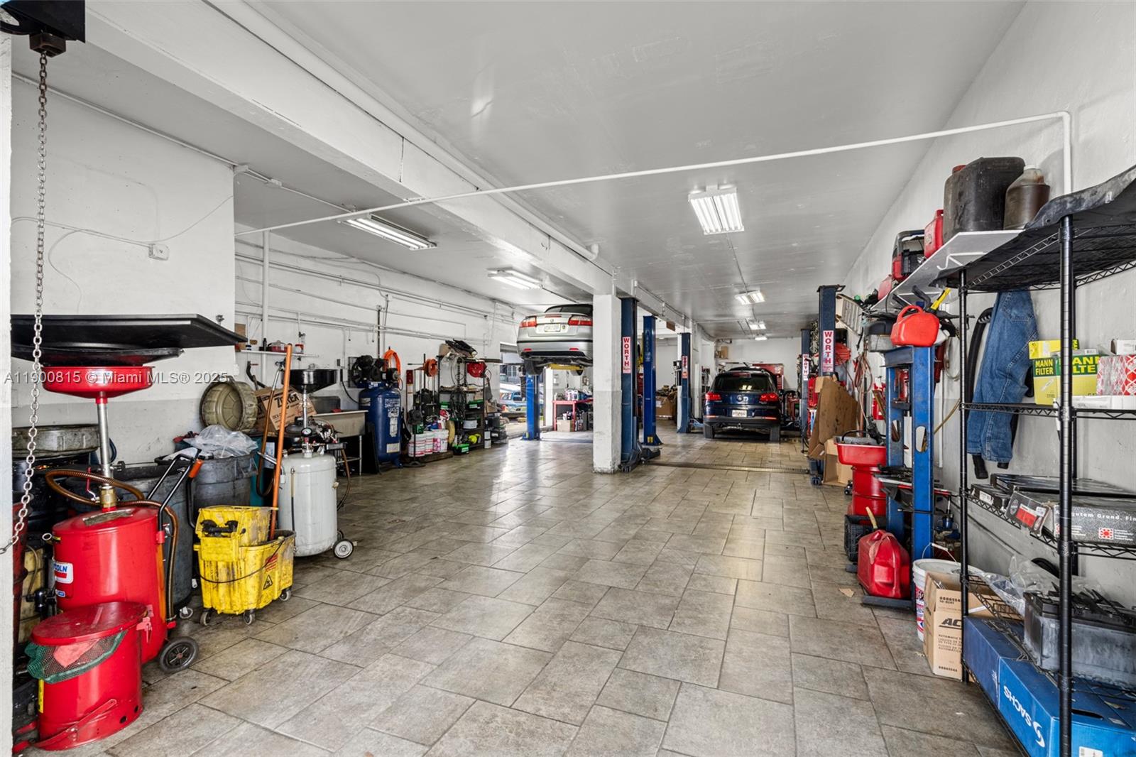 Ver detalles / sq. ft. $ 2025-10-22 0 foto