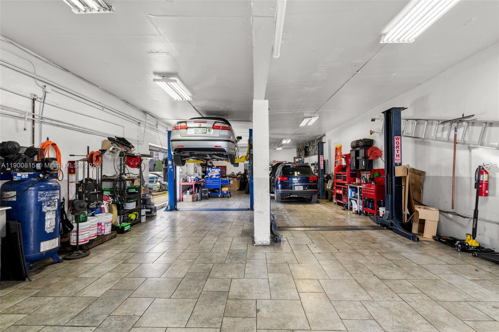 Ver detalles / sq. ft. $ 2025-10-22 0 foto