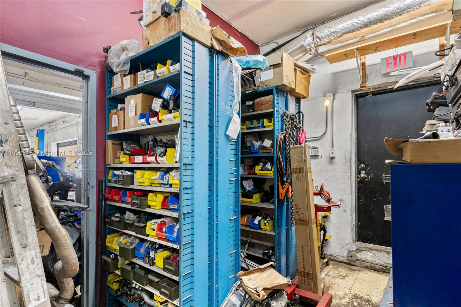 Ver detalles / sq. ft. $ 2025-10-22 0 foto