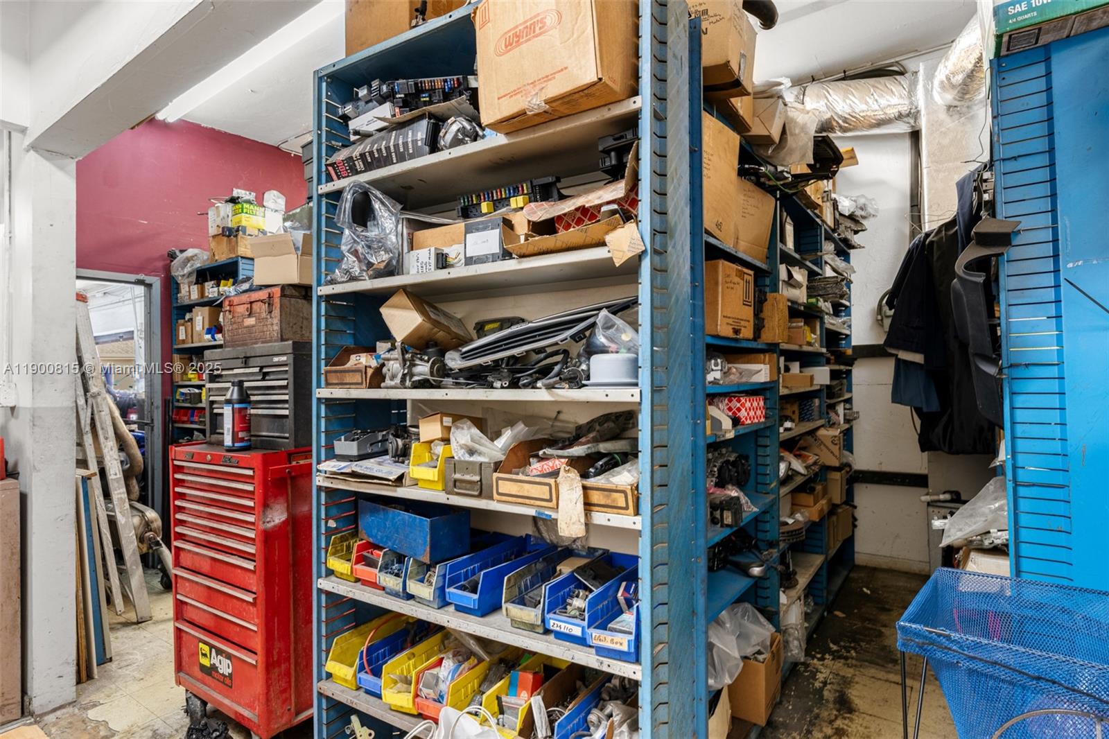 Ver detalles / sq. ft. $ 2025-10-22 0 foto