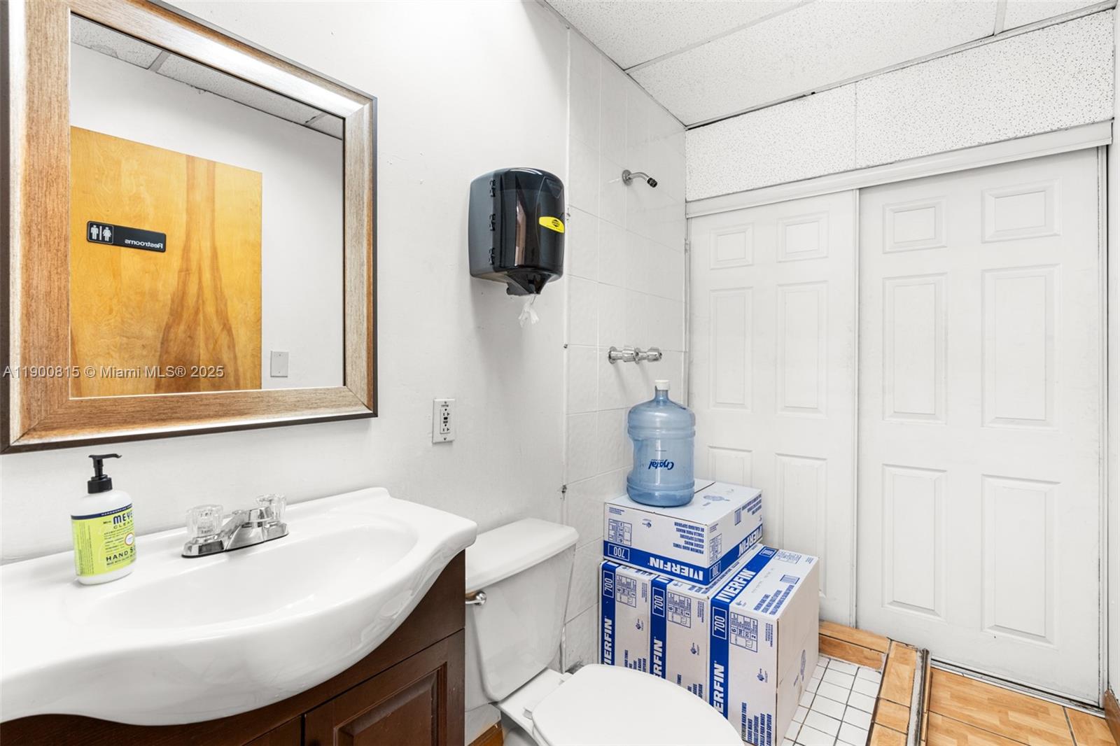 Ver detalles / sq. ft. $ 2025-10-22 0 foto