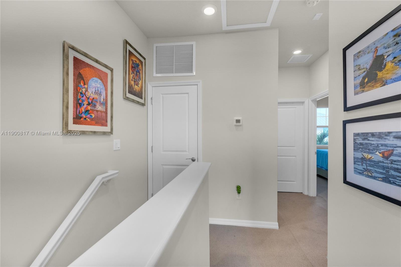 See details 4810 3 / 3 1421 sq. ft. $ 2025-10-22 0 Photo