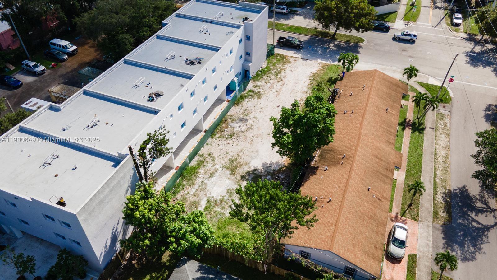 Подробнее   /   кв.футов $ 2025-10-22 0 Фото