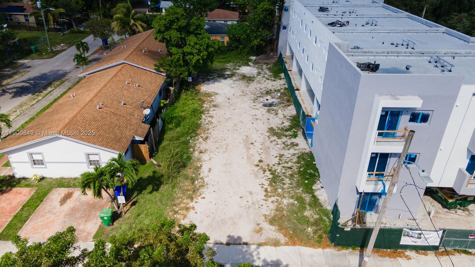 Подробнее   /   кв.футов $ 2025-10-22 0 Фото