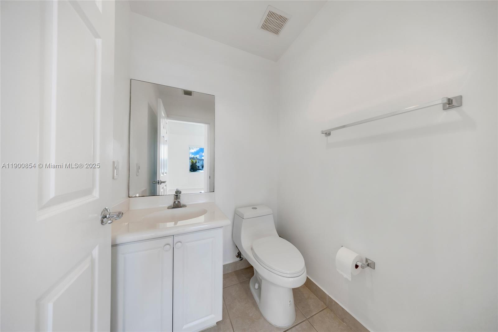 Photo of 21025 31st Ave  (21025), Aventura, Florida, 33180 -