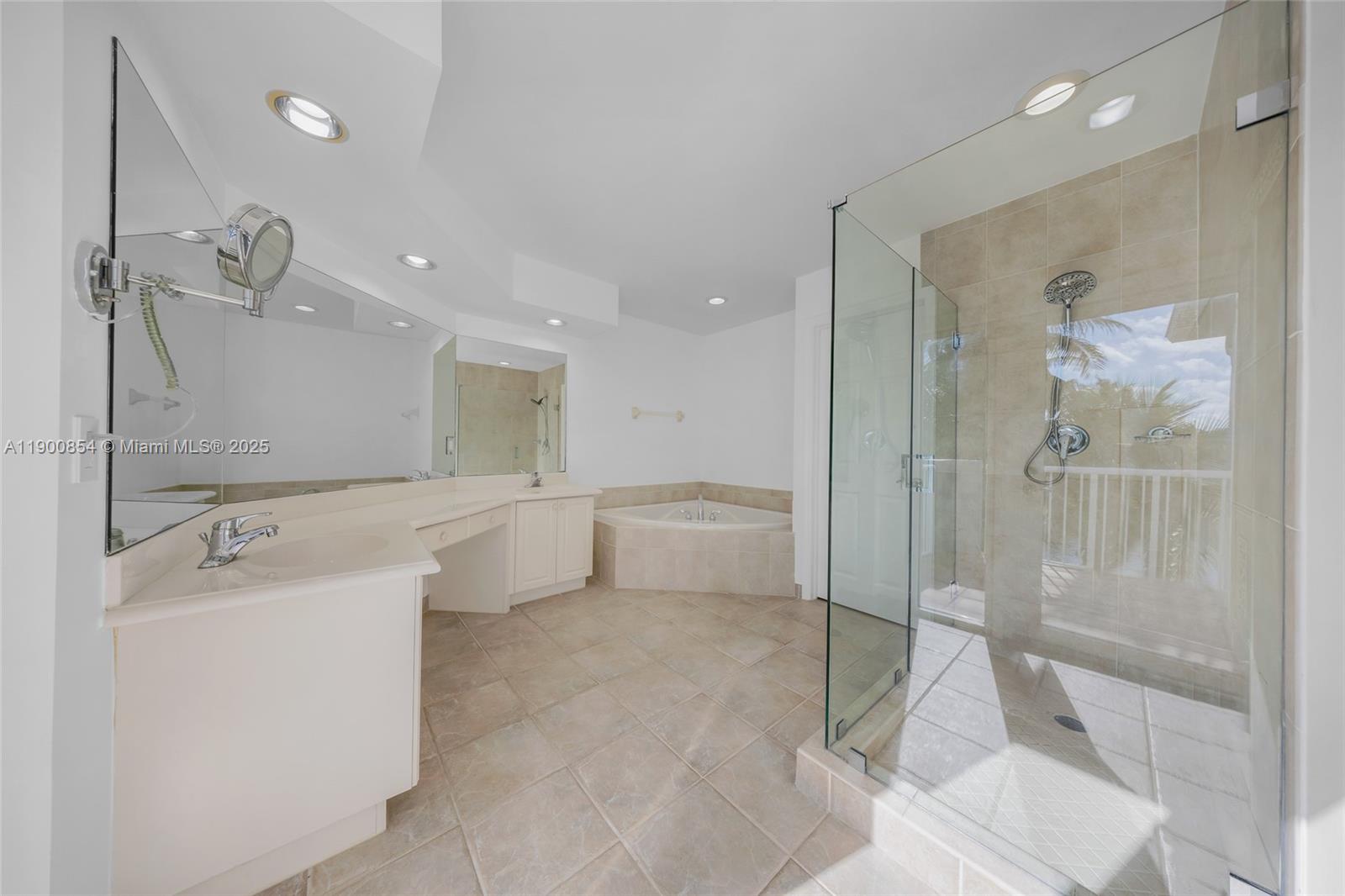 Photo of 21025 31st Ave  (21025), Aventura, Florida, 33180 -