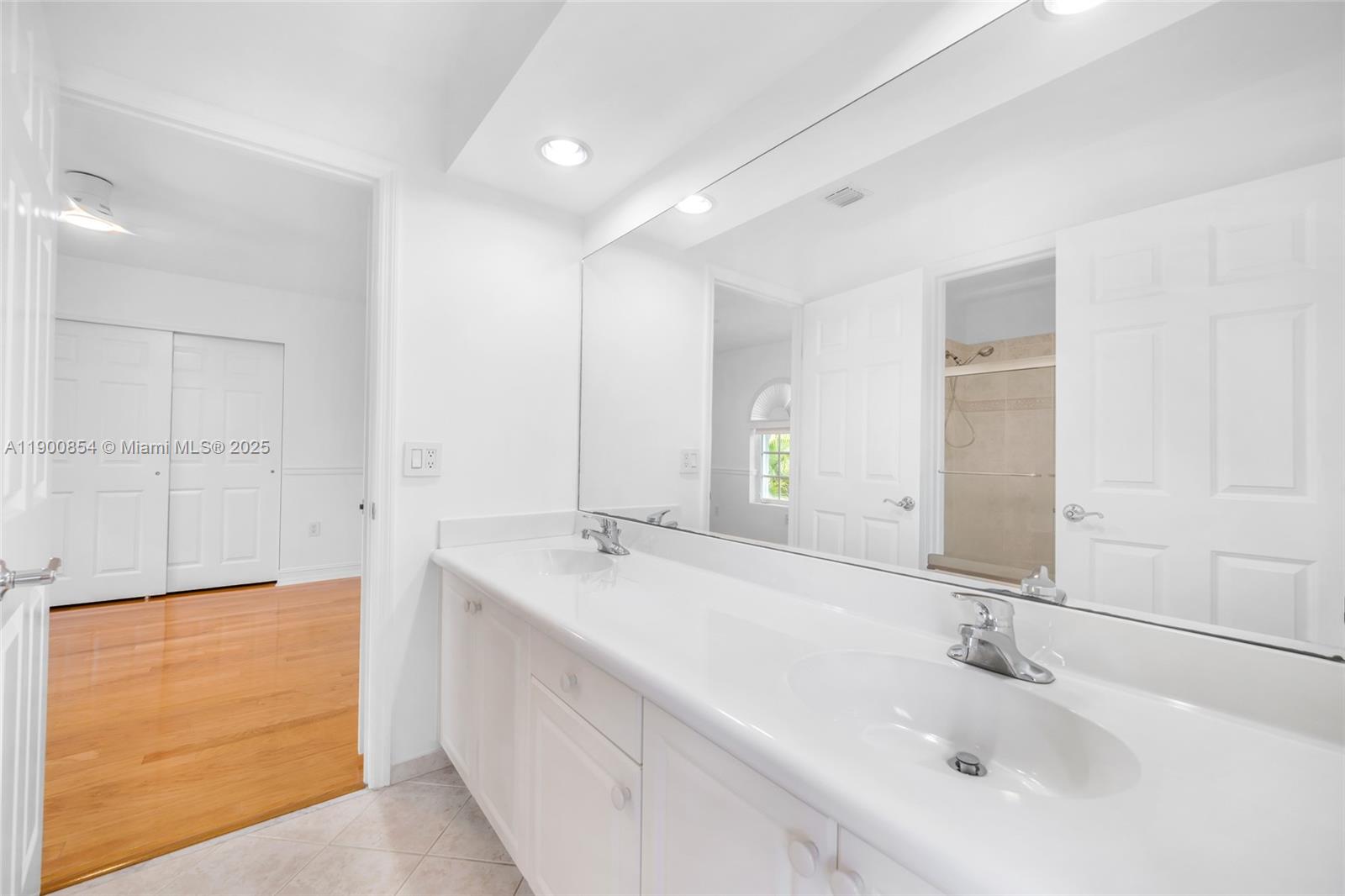 Photo of 21025 31st Ave  (21025), Aventura, Florida, 33180 -