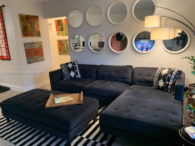 Подробнее   /  1700 кв.футов $ 2025-10-22 0 Фото