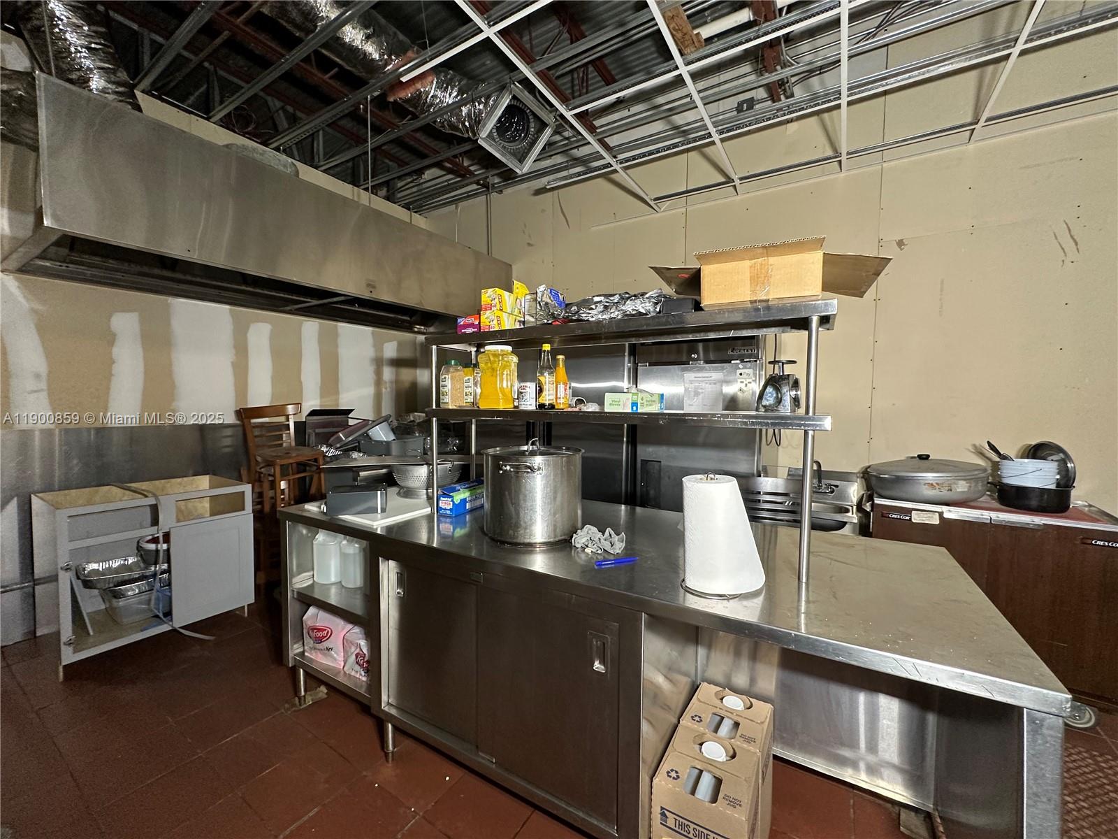   /   sq. ft. $ 2025-10-22 0 Photo