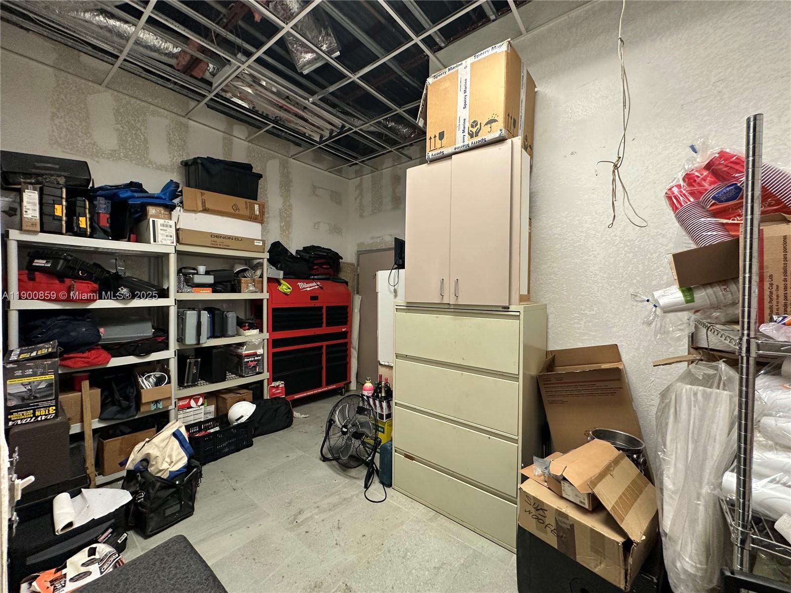   /   sq. ft. $ 2025-10-22 0 Photo