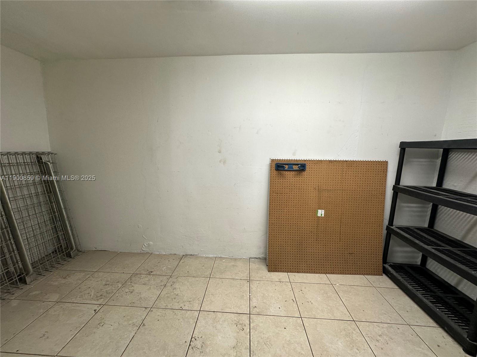   /   sq. ft. $ 2025-10-22 0 Photo