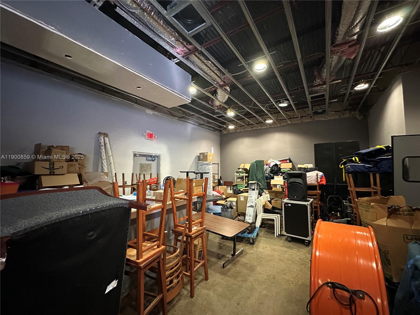   /   sq. ft. $ 2025-10-22 0 Photo