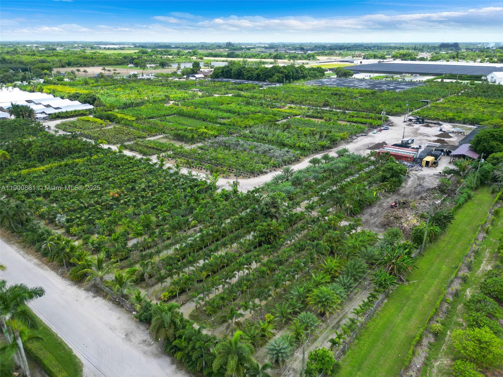 Подробнее / кв.футов $ 2025-10-22 0 Фото