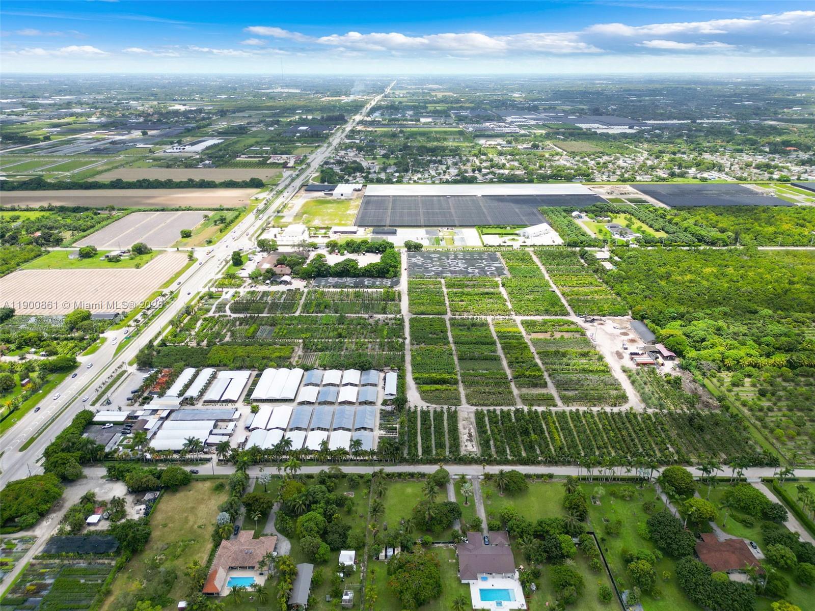 Подробнее / кв.футов $ 2025-10-22 0 Фото