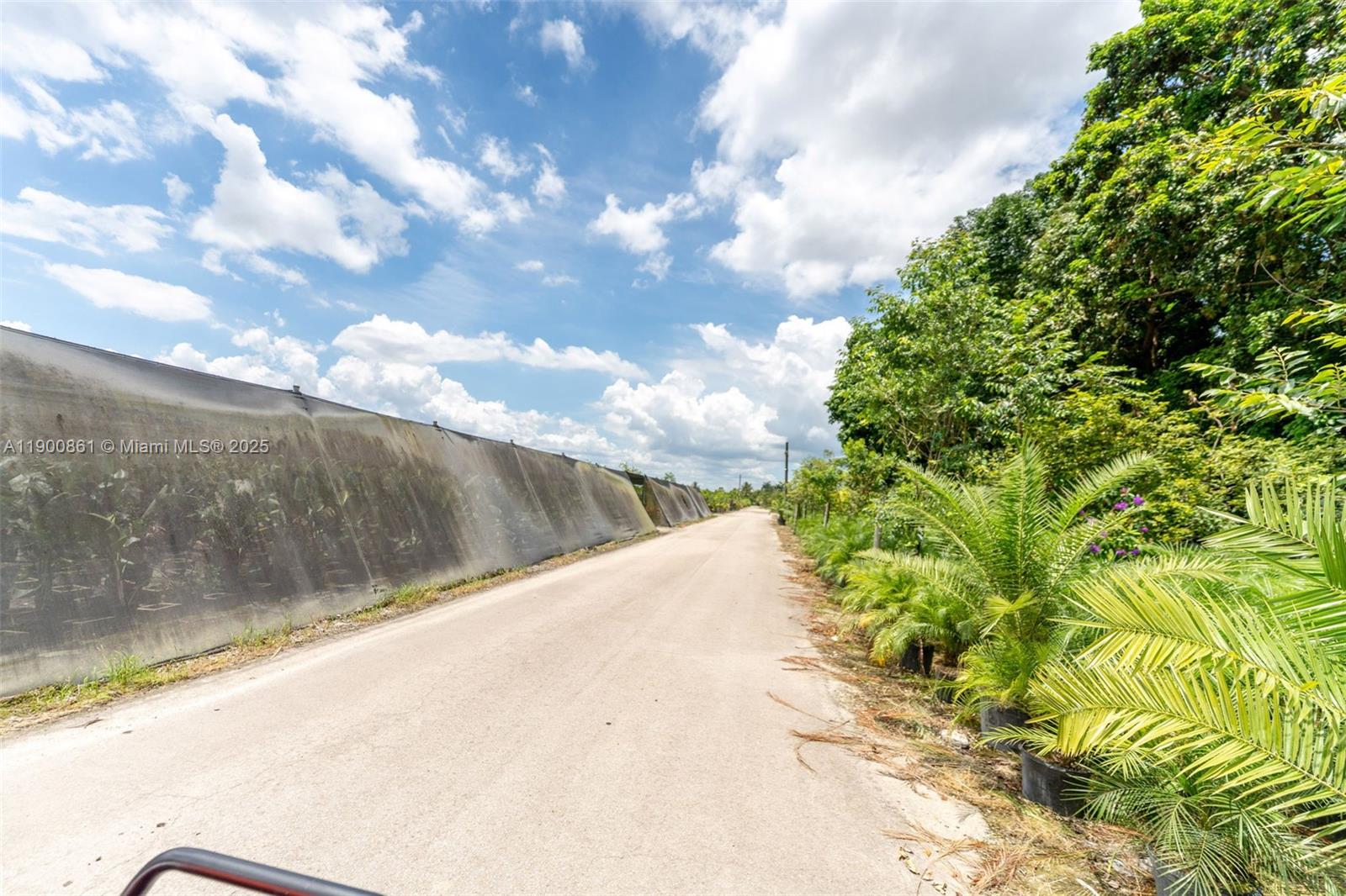 Подробнее / кв.футов $ 2025-10-22 0 Фото