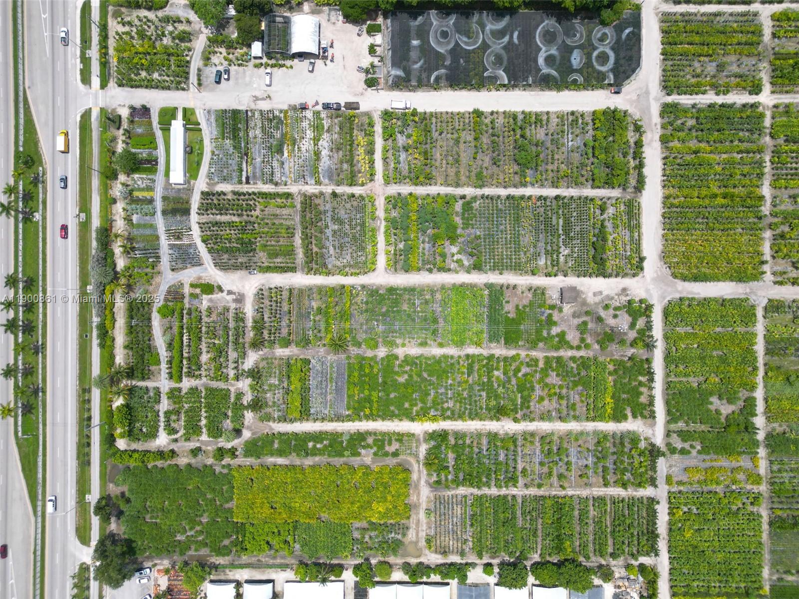 Подробнее / кв.футов $ 2025-10-22 0 Фото