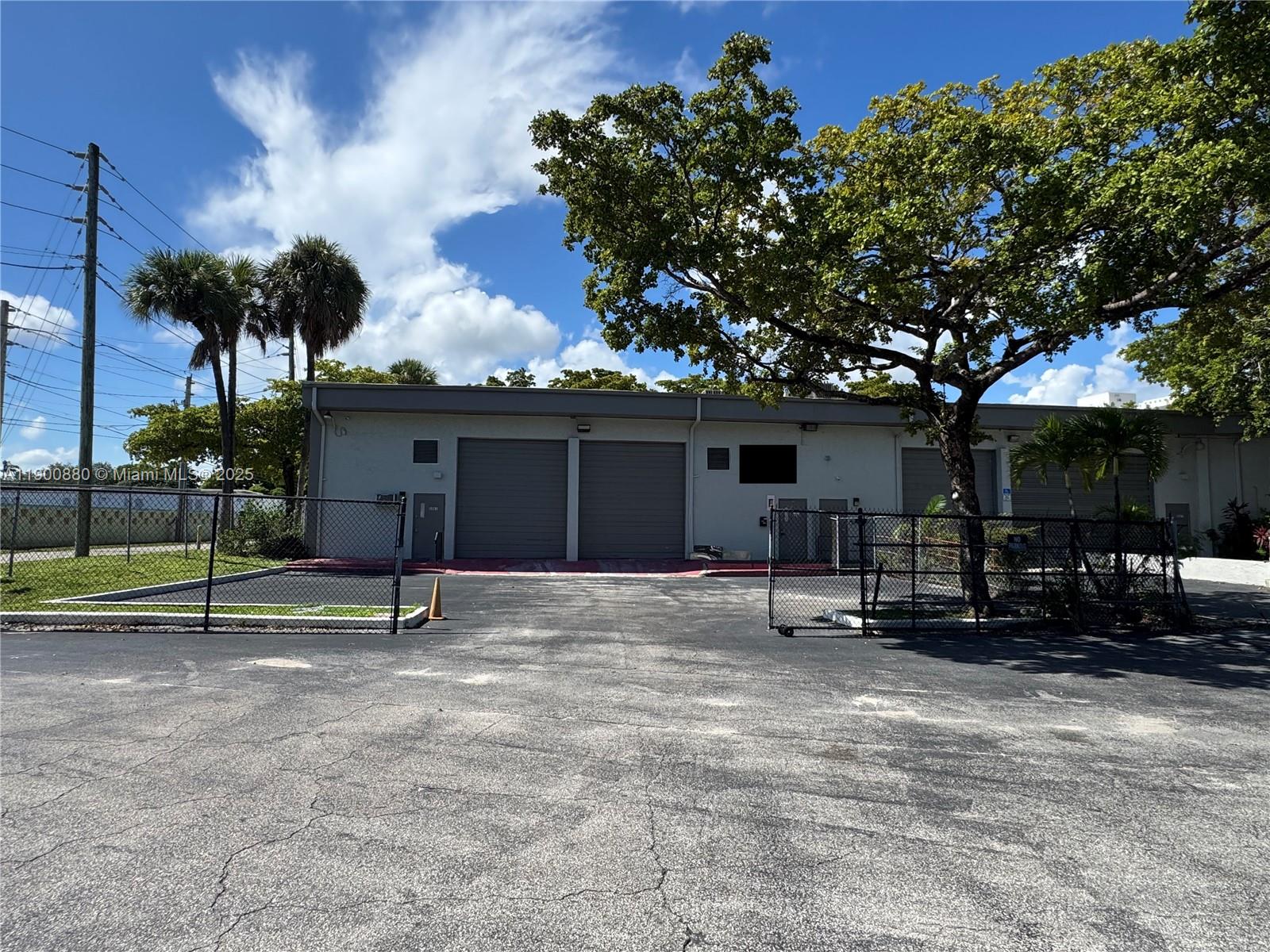 See details   /   sq. ft. $ 2025-10-22 0 Photo