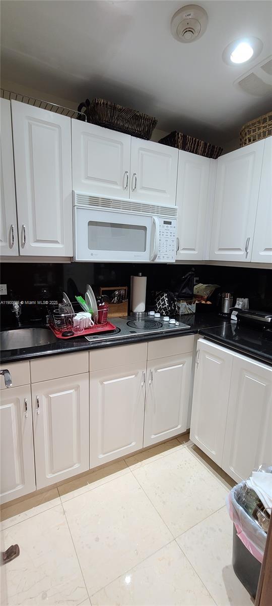 C-1  /   кв.футов $ 2025-10-22 0 Фото