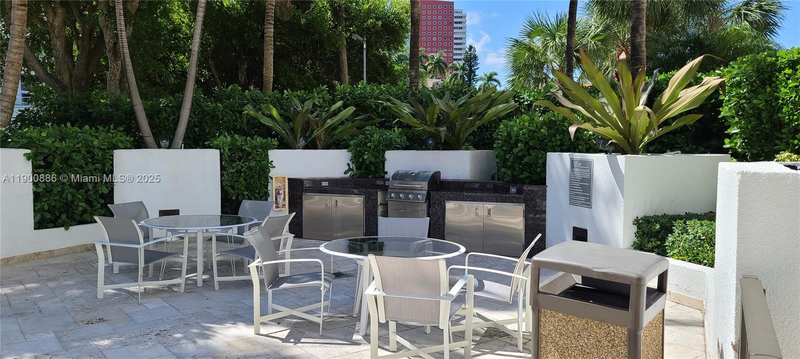 C-1  /   кв.футов $ 2025-10-22 0 Фото