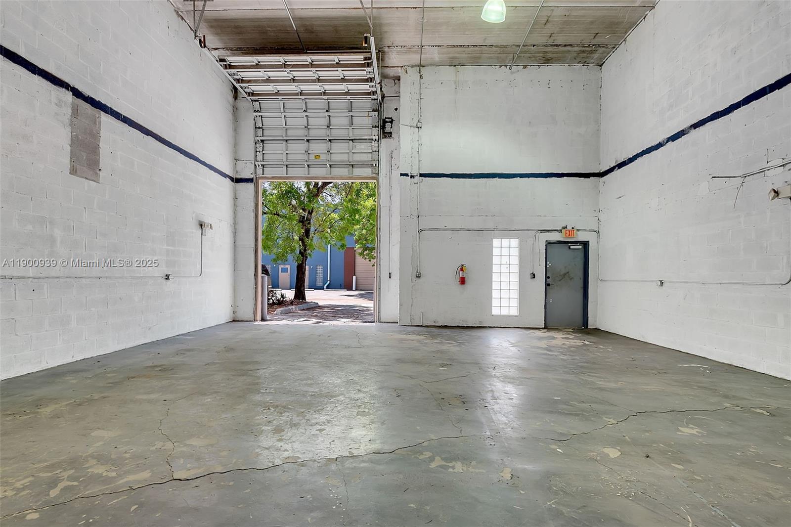 See details C6  /   sq. ft. $ 2025-10-22 0 Photo