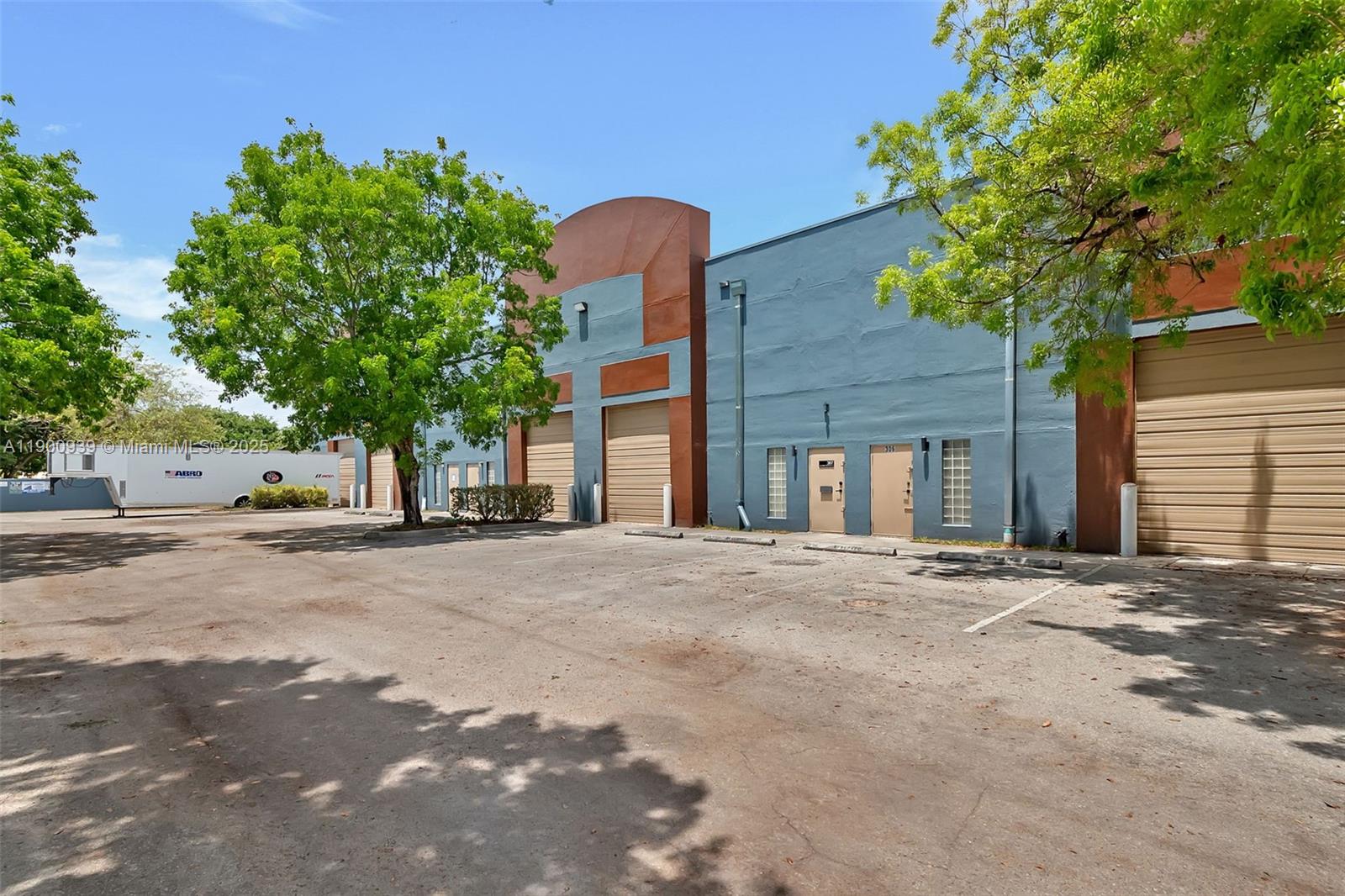 See details C6  /   sq. ft. $ 2025-10-22 0 Photo