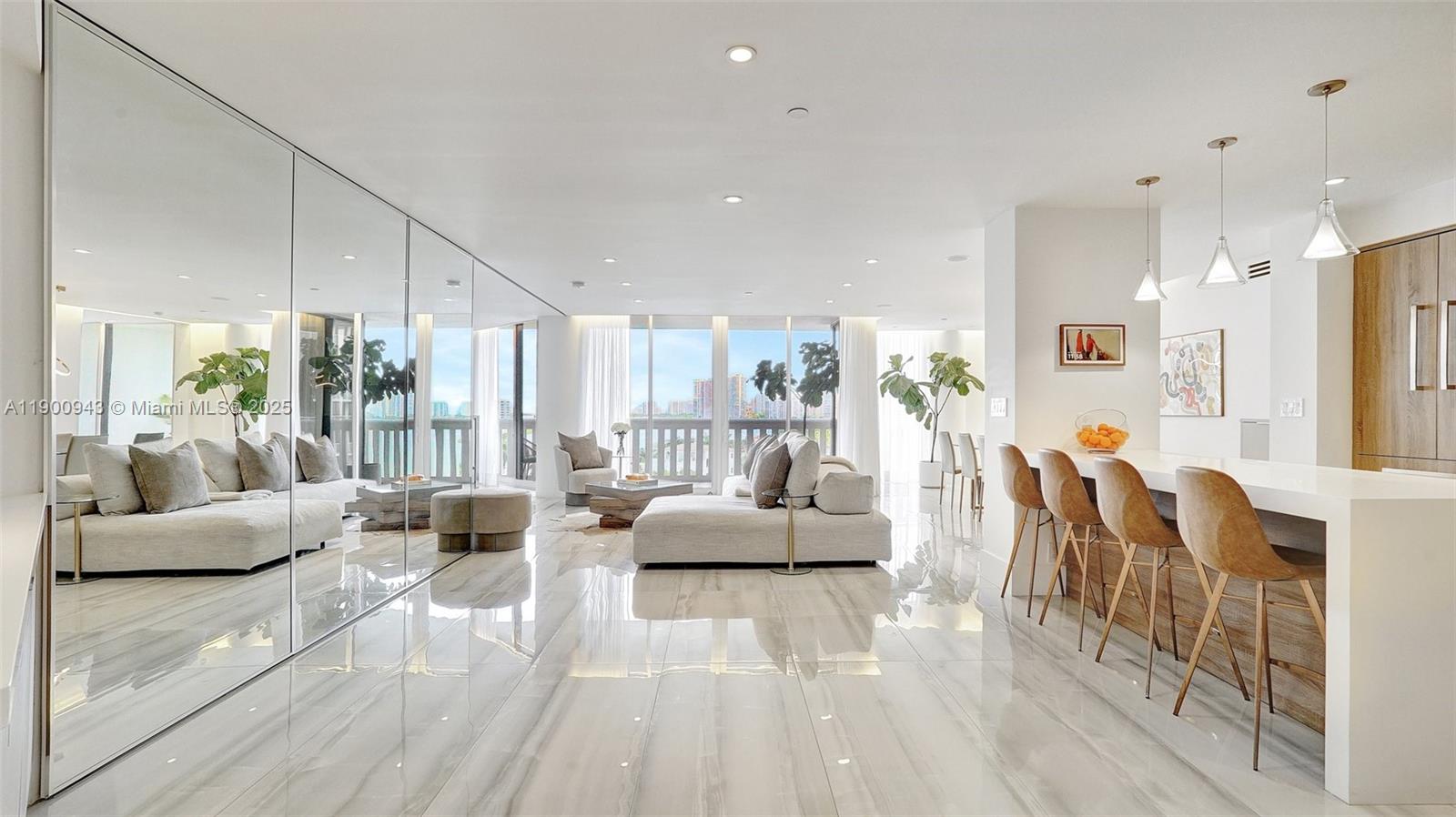 See details 905 2 / 2 1607 sq. ft. $ 2025-10-22 0 Photo