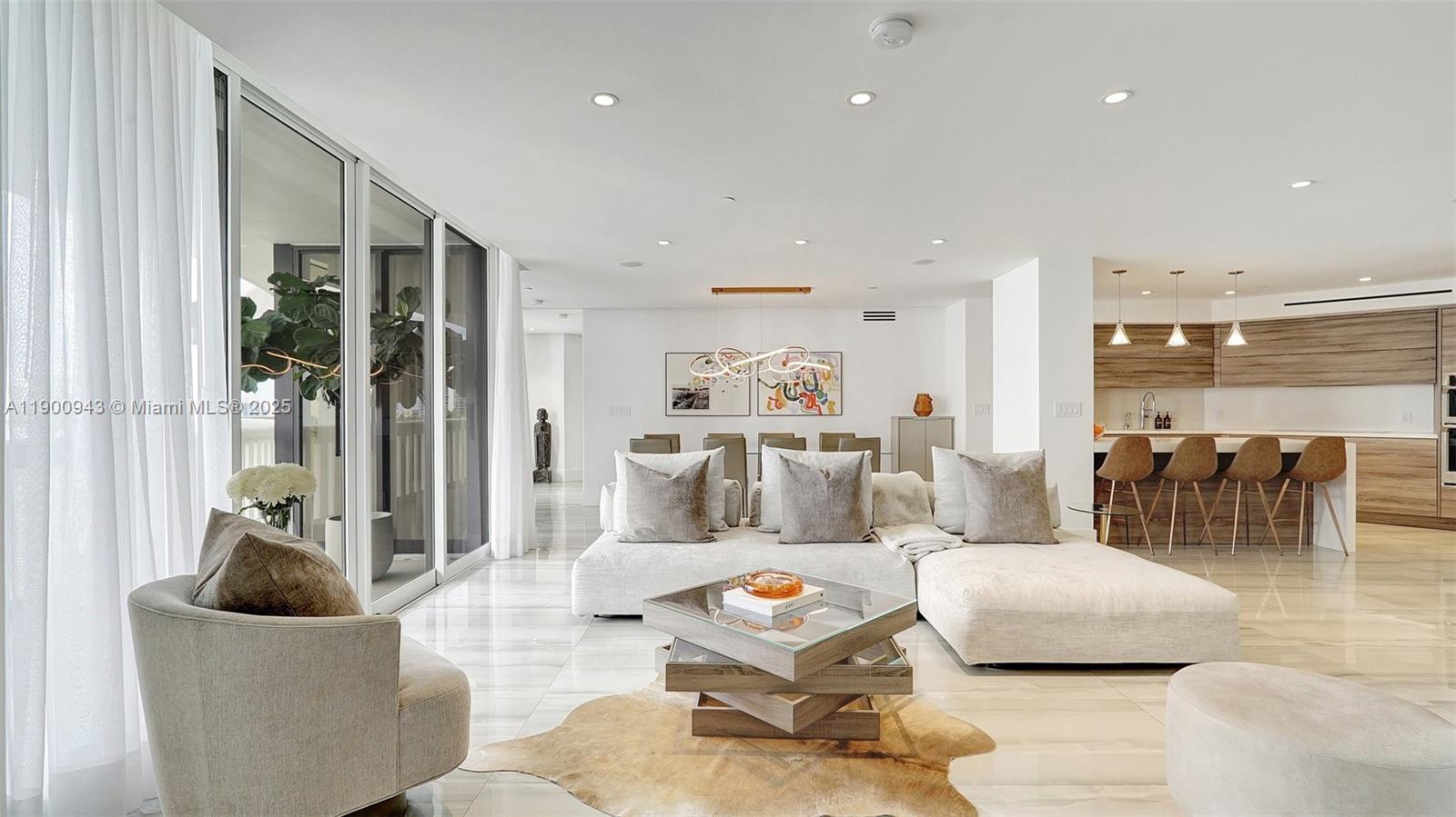 See details 905 2 / 2 1607 sq. ft. $ 2025-10-22 0 Photo