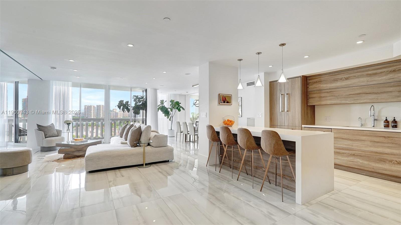 See details 905 2 / 2 1607 sq. ft. $ 2025-10-22 0 Photo