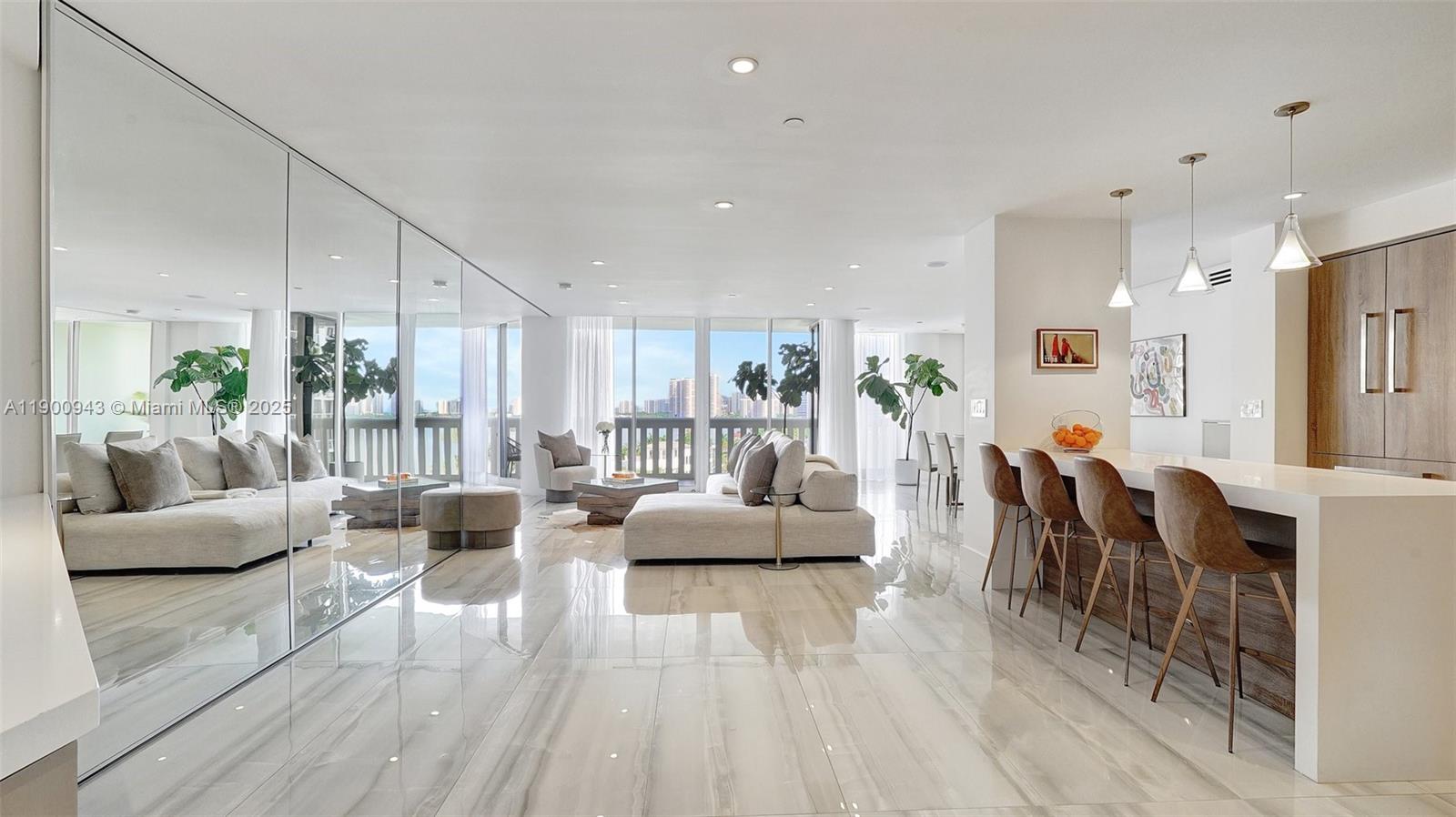 See details 905 2 / 2 1607 sq. ft. $ 2025-10-22 0 Photo