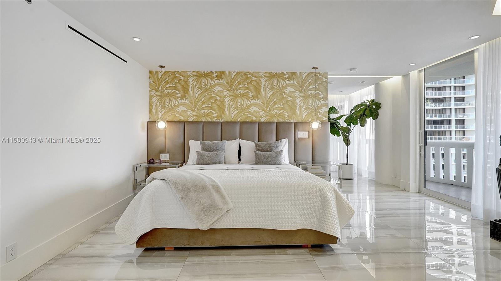 See details 905 2 / 2 1607 sq. ft. $ 2025-10-22 0 Photo