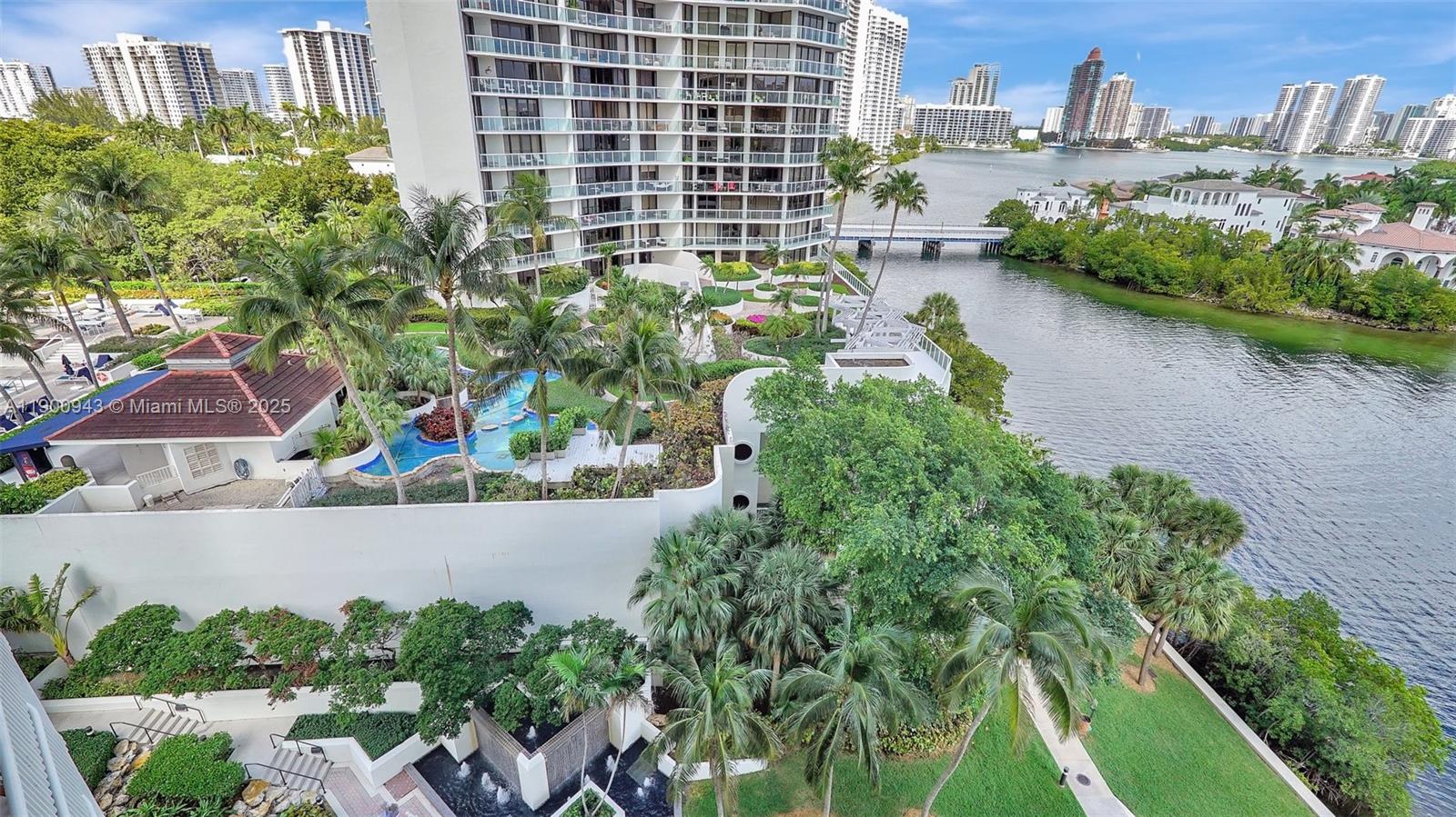 See details 905 2 / 2 1607 sq. ft. $ 2025-10-22 0 Photo