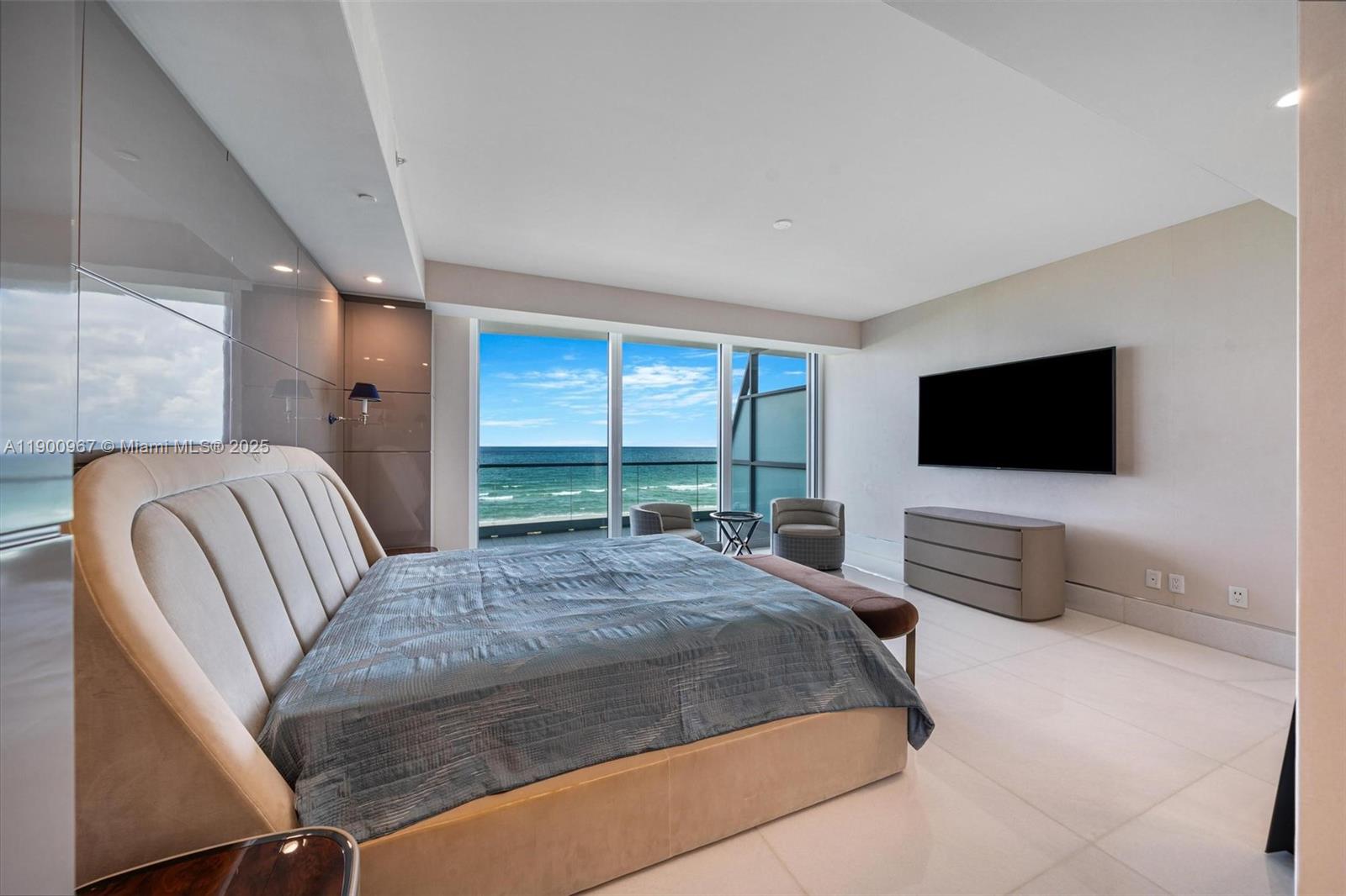 503 3 / 5 3168 sq. ft. $ 2025-10-22 0 Photo