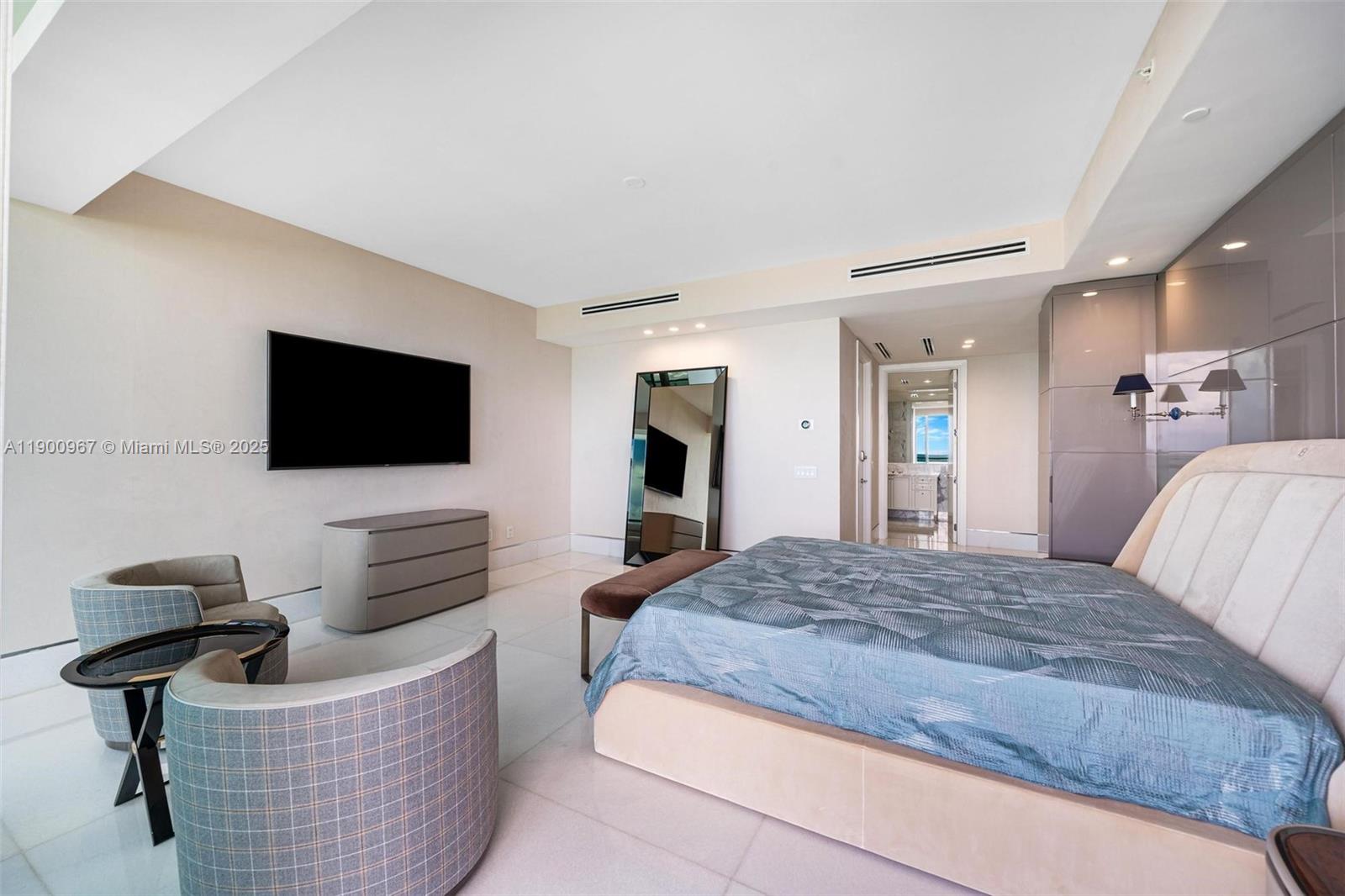 503 3 / 5 3168 sq. ft. $ 2025-10-22 0 Photo