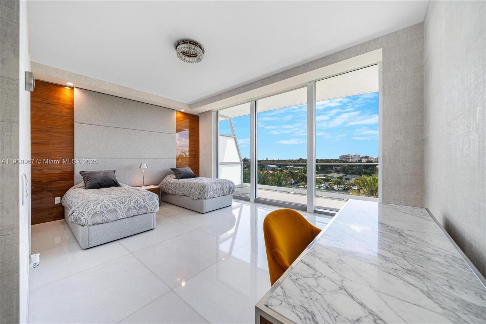 503 3 / 5 3168 sq. ft. $ 2025-10-22 0 Photo