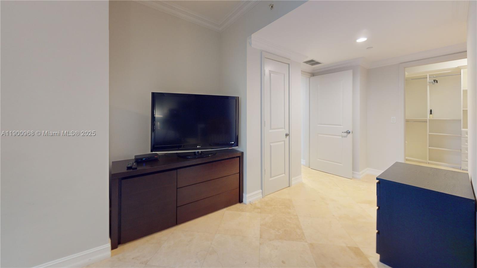 Photo of 3101 Ocean Dr  #1705, Hollywood, Florida, 33019 -