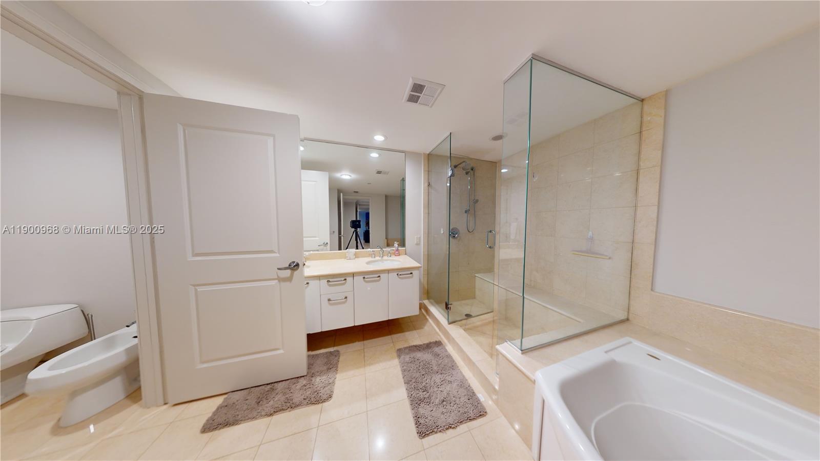 Photo of 3101 Ocean Dr  #1705, Hollywood, Florida, 33019 -