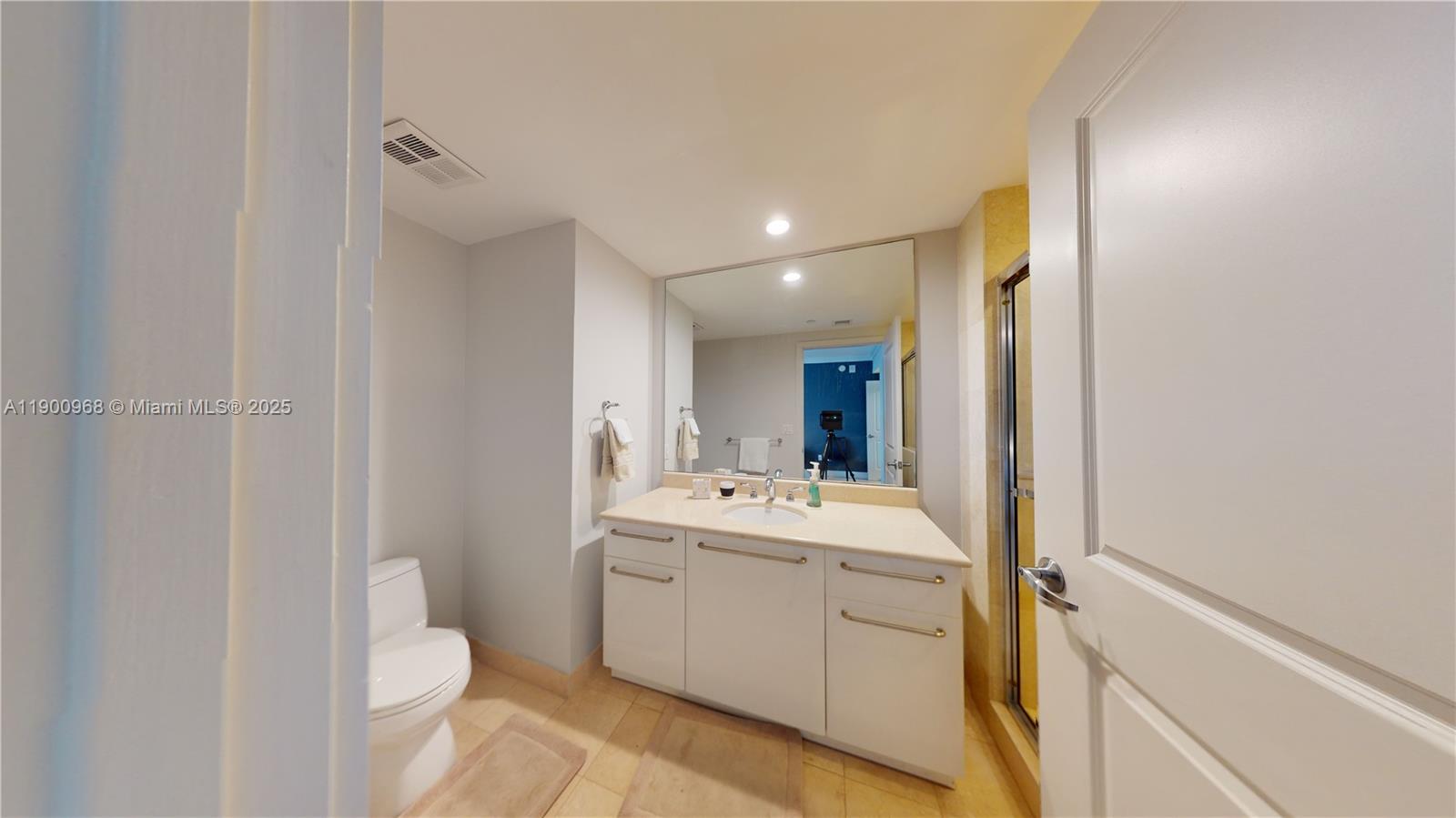 Photo of 3101 Ocean Dr  #1705, Hollywood, Florida, 33019 -
