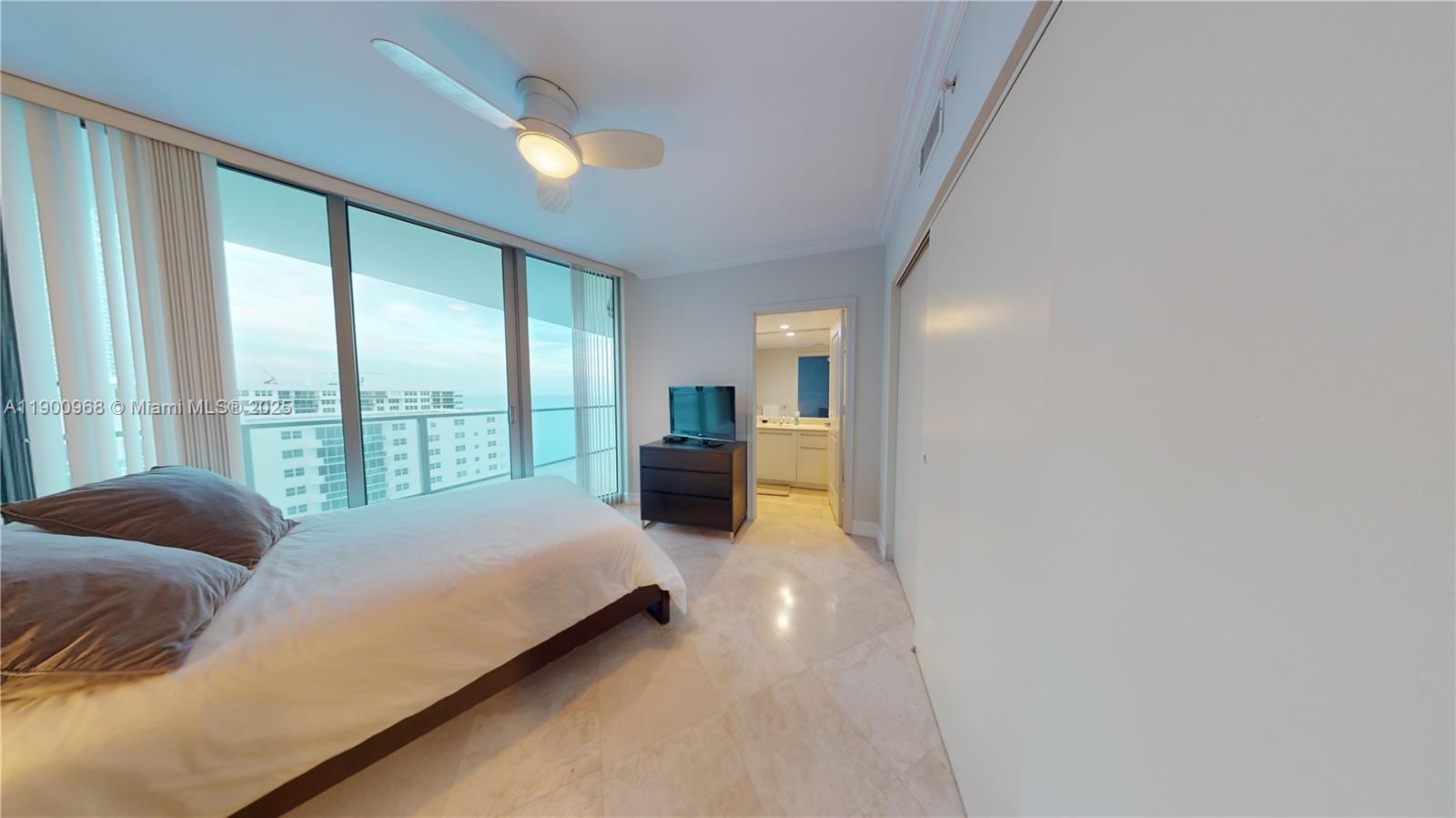 Photo of 3101 Ocean Dr  #1705, Hollywood, Florida, 33019 -