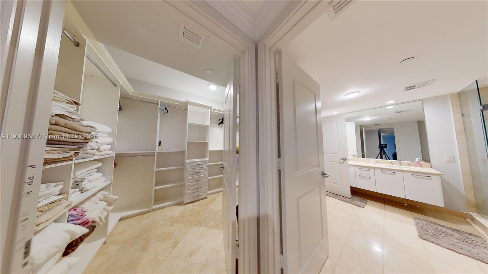Photo of 3101 Ocean Dr  #1705, Hollywood, Florida, 33019 -